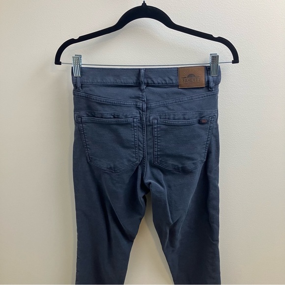 Faherty Stretch Terry 5-Pocket Pant in Deepest Navy Size 28X31 Faherty Jeans - Picture 6 of 9